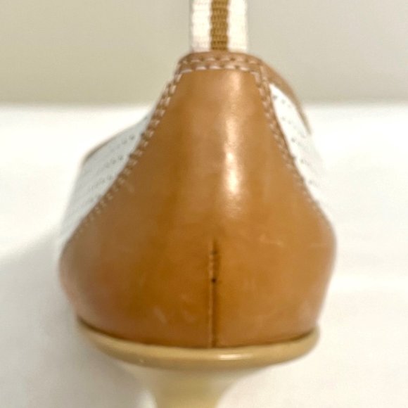 12M VS Two Tone Leather Pump - Picture 9 of 9